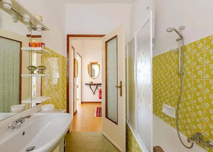 Casapiergiulia - - Di -parcheggio - Wifi Апартаменты Canzo